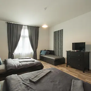 3* Hotel apartamentowy Neklanova